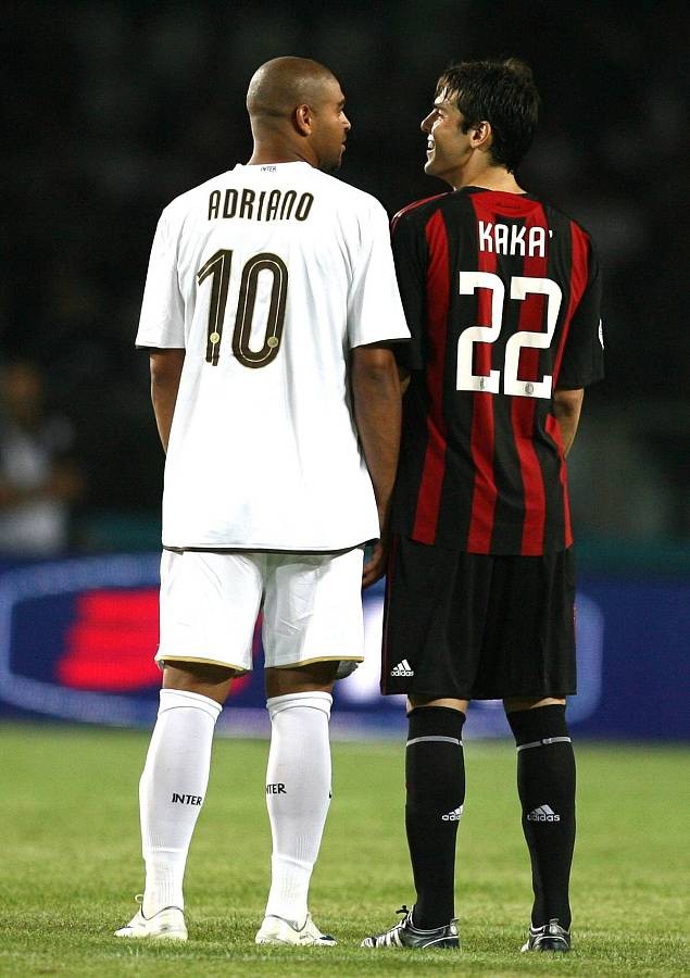 百年宿敌曼城曼联,百年恩怨球队