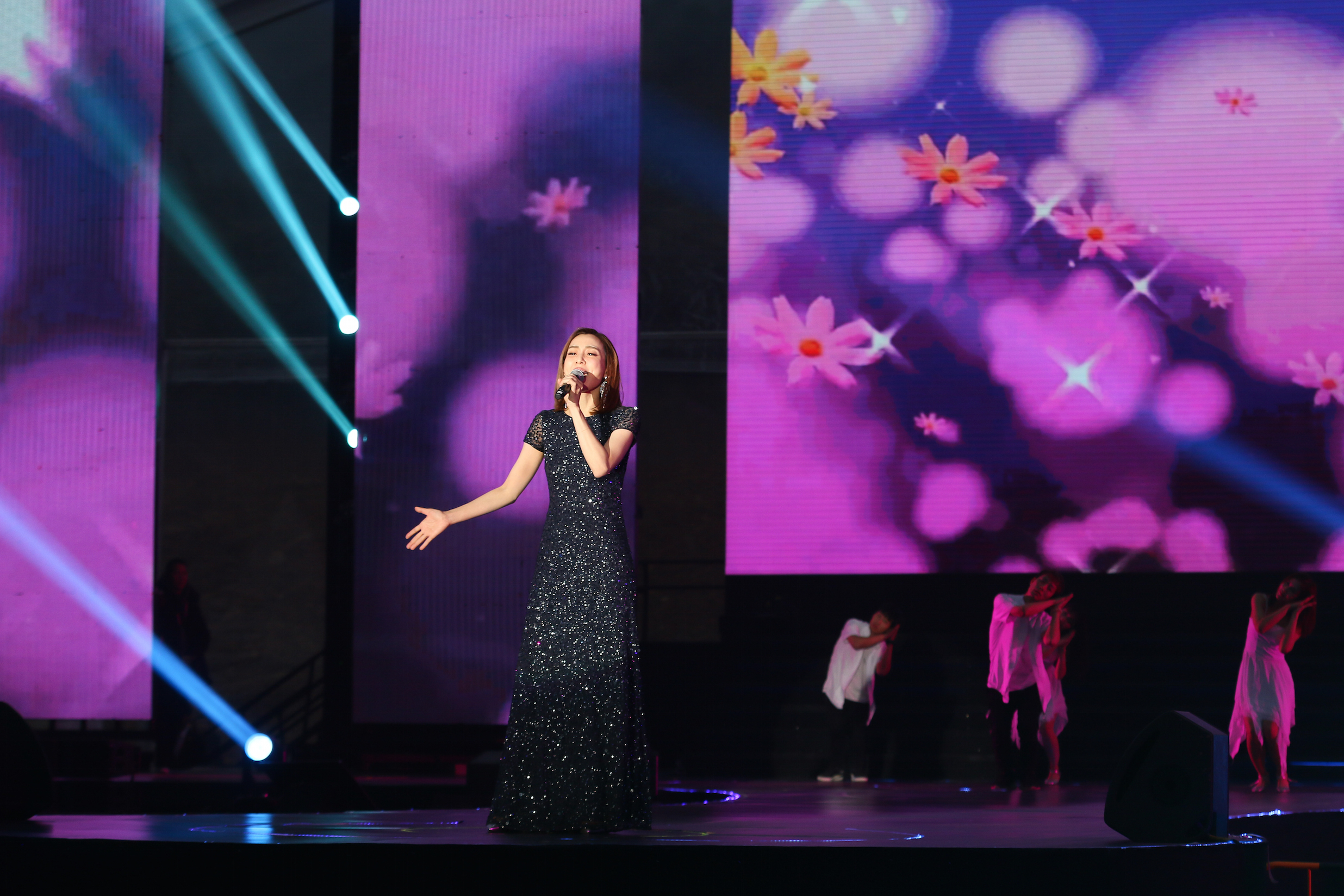 娱乐圈高学历明星很多，但只有这一位是假的