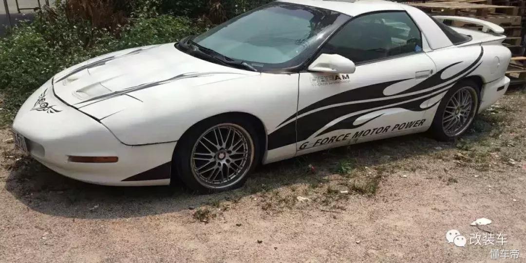 当年价值百万的凌志LS400被黄标报废，场面真是太残忍了！