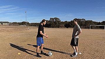 足球重心过人,足球过人重心