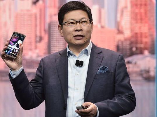 美媒:间谍游戏-购买中国智能手机有风险吗?