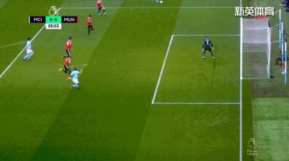 曼联一个点球三张红牌,曼联被绝杀原因