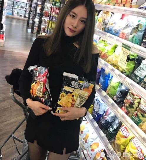 范志毅女儿真人秀,范志毅小17岁妻子与女儿久违同框
