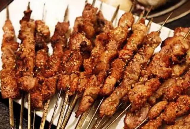 小本创业烧烤,农村如何做烧烤生意好赚钱