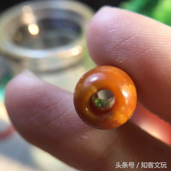 给大家介绍一下老蜜蜡经历了什么,老蜜蜡与一般蜜蜡的区别