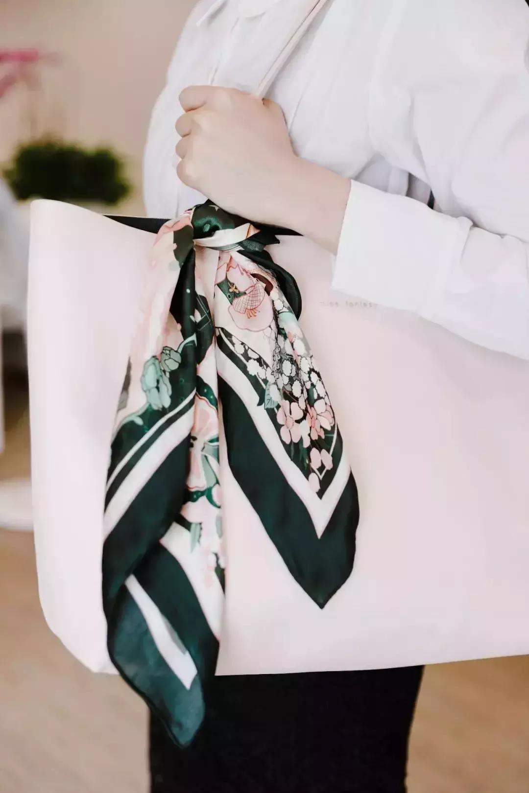 各种丝巾怎么戴,丝巾各种各样戴法