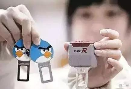 安全带保养方法图解,安全带要系到牢固