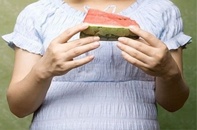 孕期常吃这四种食物胎宝宝发育好,孕初期吃什么饭菜能改善孕期反应