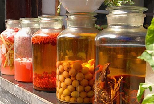 喝药酒能治好腰椎间盘突出吗,药酒大全绝密配方治腰椎间盘突出