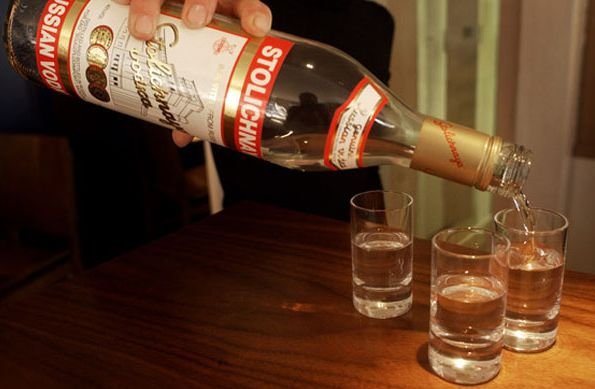 俄罗斯伏特加老熊杯,俄罗斯半杯伏特加