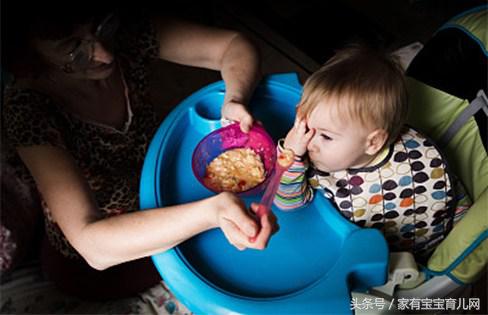 如何缓解宝宝长大牙疼痛,怎么缓解宝宝出牙疼痛