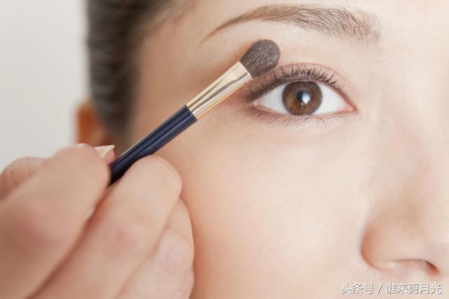 小眼睛变大的方法化妆技巧学习让你变美的小知识