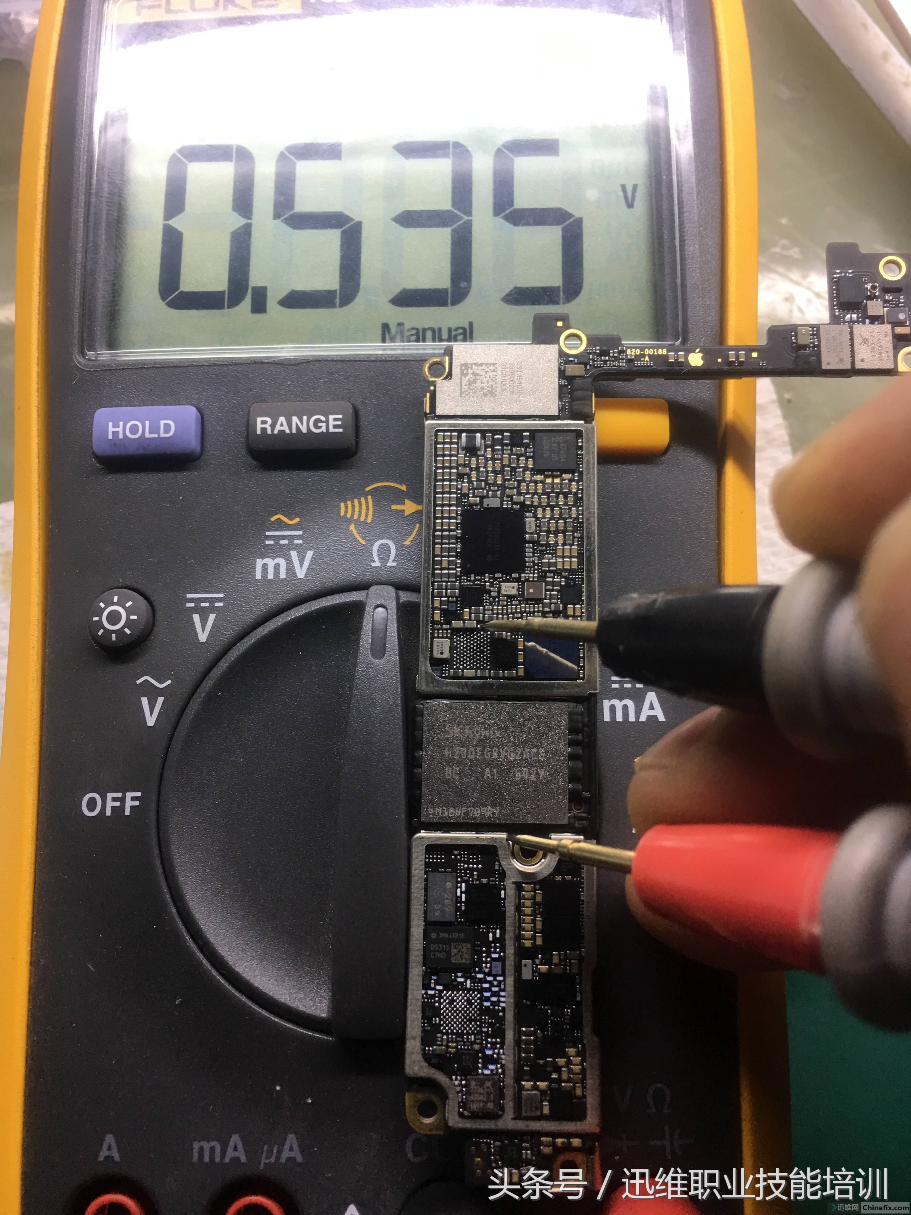 iphone7白苹果了怎么弄,iphone七强制重启