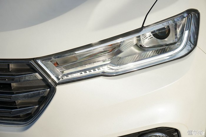 哈弗h6蓝标1.5t测评,第三代哈弗h61.5t2.0t选哪个好