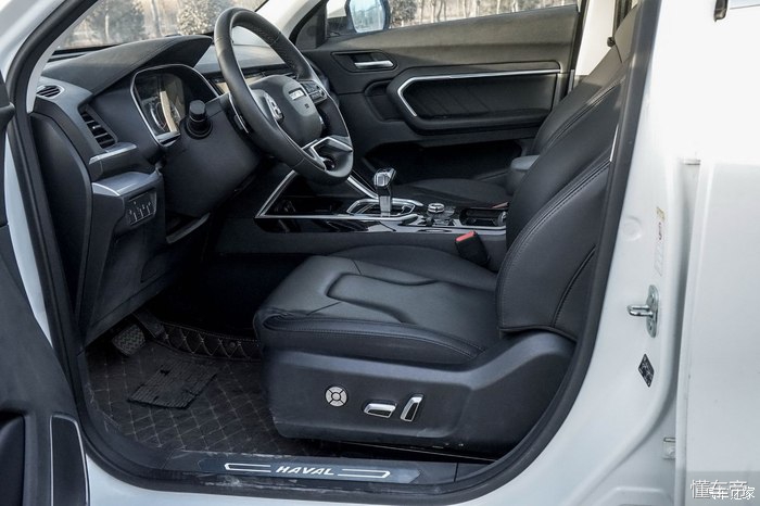 哈弗h6蓝标1.5t测评,第三代哈弗h61.5t2.0t选哪个好