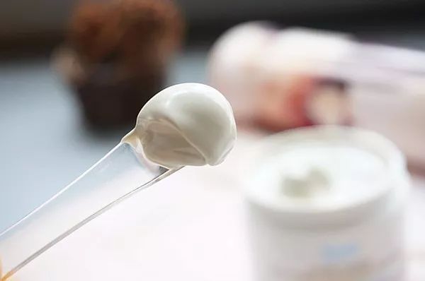 CiCi年希老师：许多人都在敷泥膜，它到底神奇在哪？