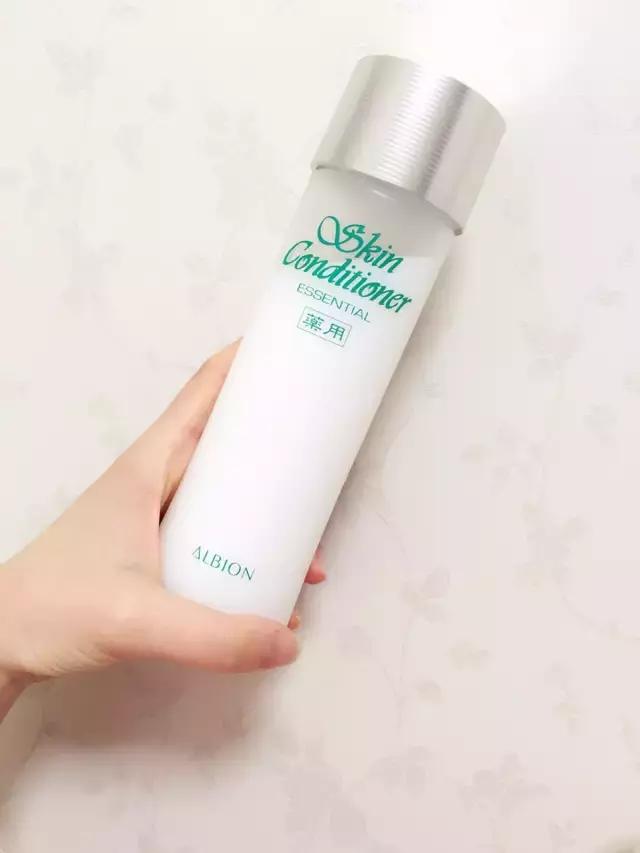 便宜大碗的高保湿化妆水,平价清洁化妆水