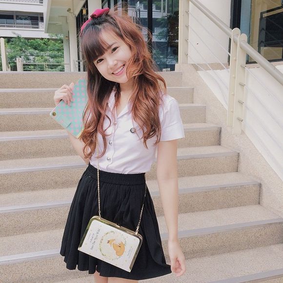 娉板浗鏍″洯鎯呮瓕mv,娉板浗鍞編缇庡コmv