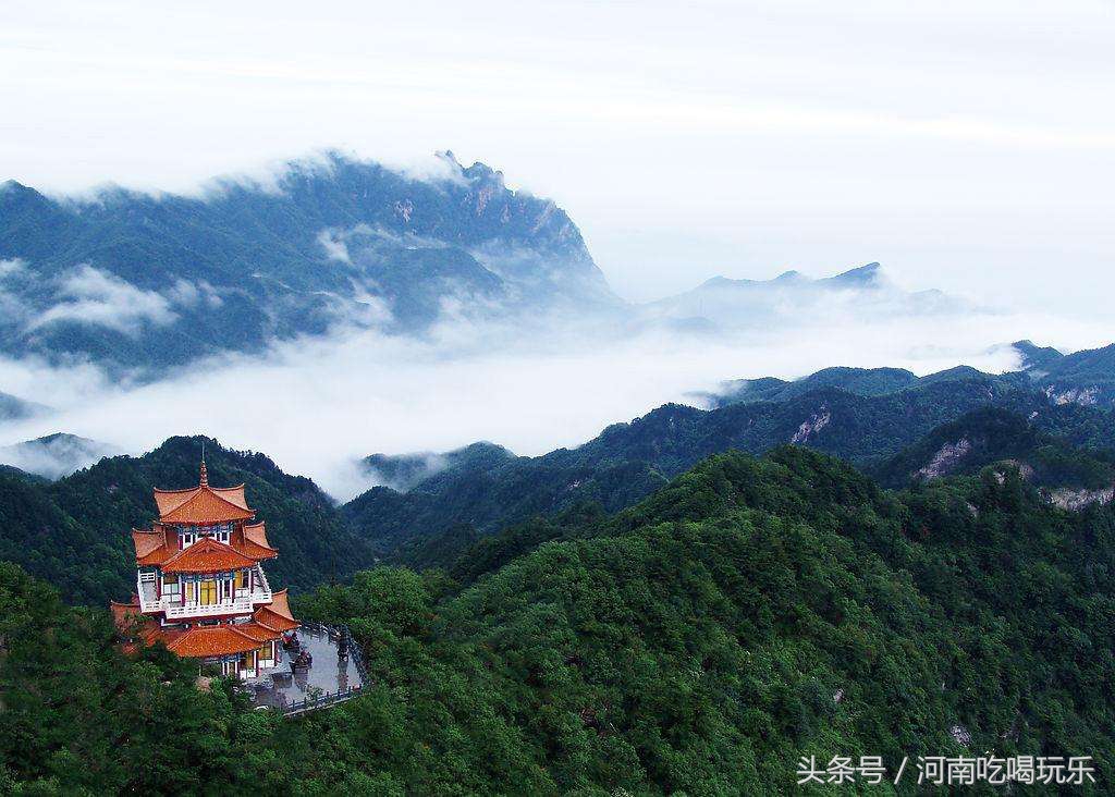 所谓的5a景区其实就是一座山,两座山并立的景区