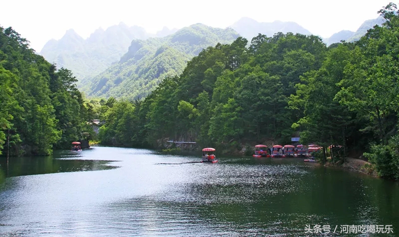 所谓的5a景区其实就是一座山,两座山并立的景区