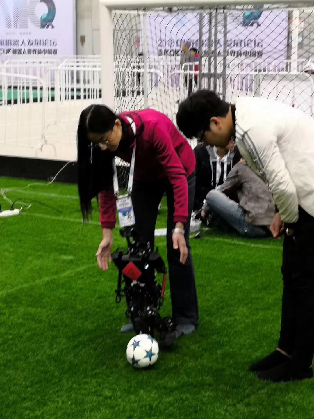 沈阳城市学院机器人世界杯,沈阳城市学院机器人足球大赛