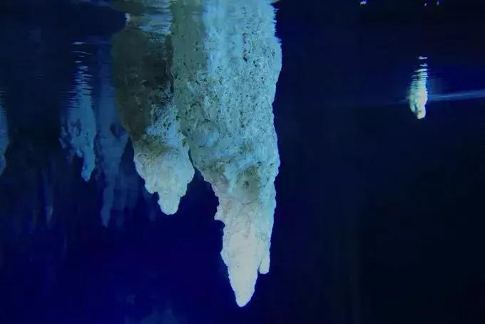 帕劳旅游攻略潜水点,帕劳自由行最值得去的潜水天堂