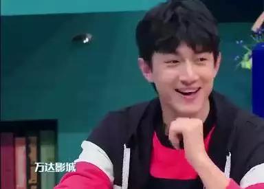 娱乐圈最会哭穷，*裤内**10元3条，只用得起山寨iPhone，可