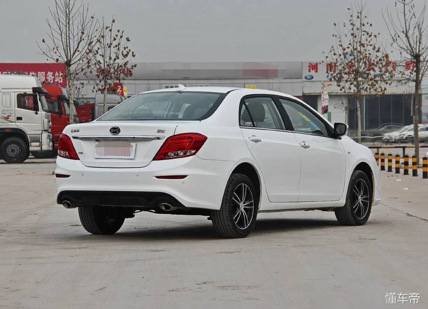 比亚迪速锐驾驶,比亚迪速锐第一人称视角驾驶