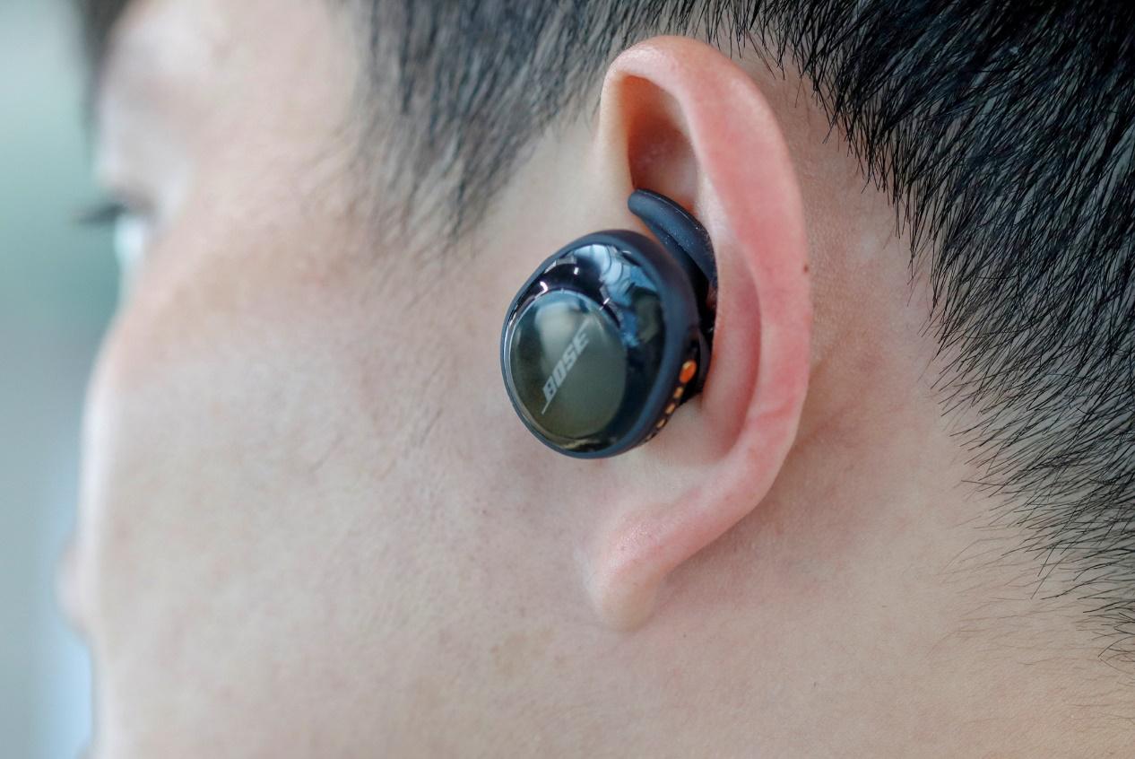 同样代号为FreeBose与JBL的真无线运动耳塞谁更自由一点？