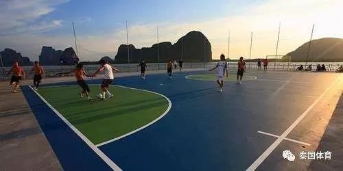 盘点:炼尸房边、大海之滨和群山环绕的泰国十大神奇球场