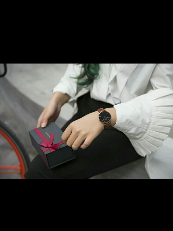 好看又实用的dw手表,dw手表全黑款