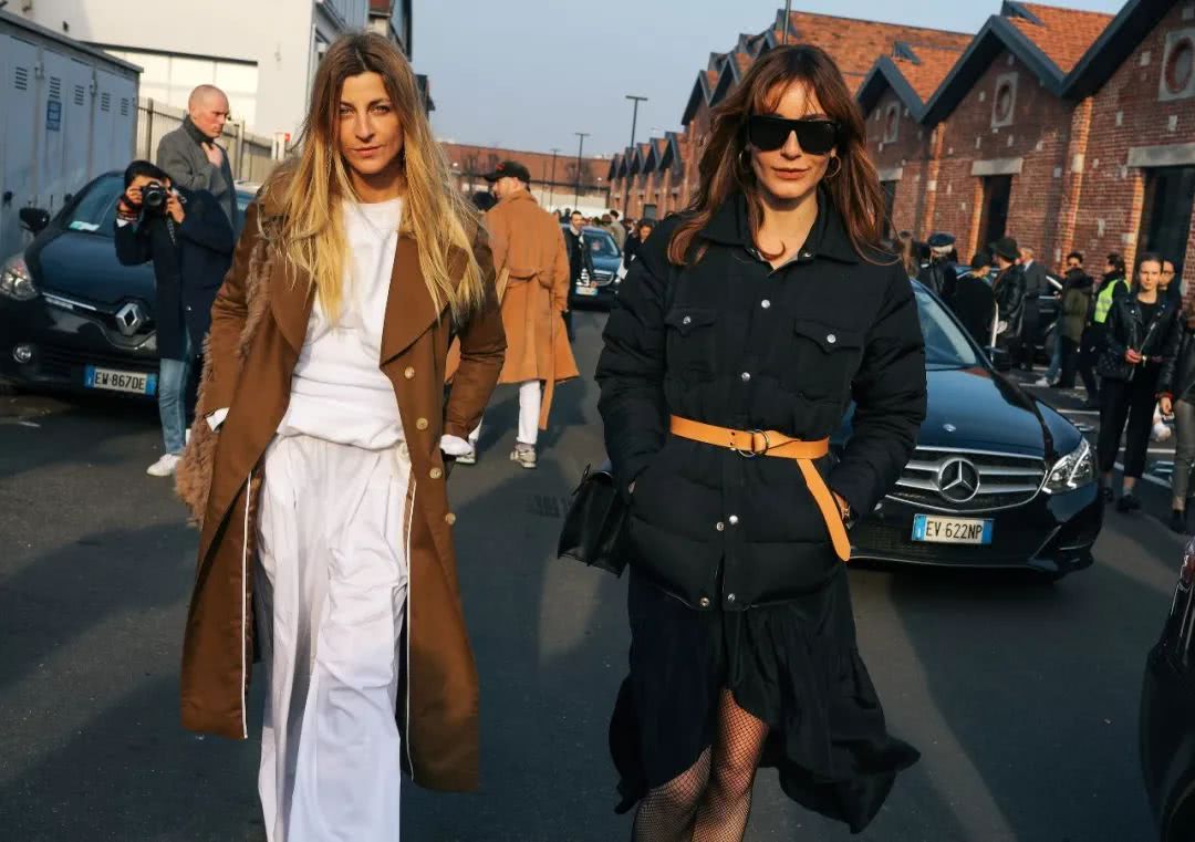 跆拳道白腰带的正确系法简单视频,带金属扣的腰带系法蝴蝶结慢动作