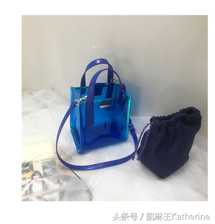 特别火的塑料袋包包,女生行李手提袋最近流行款
