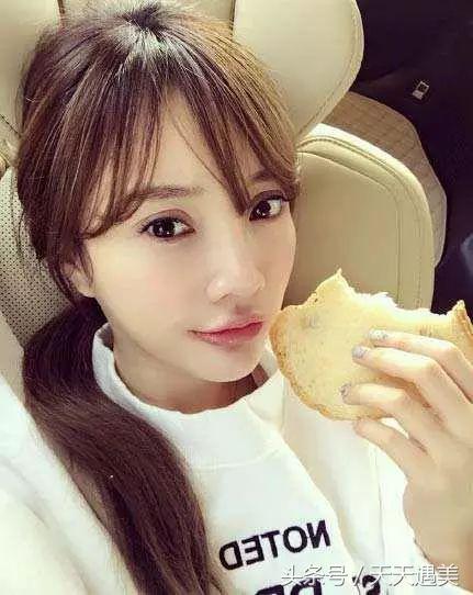 大方承认割双眼皮的明星,戚薇旗下明星