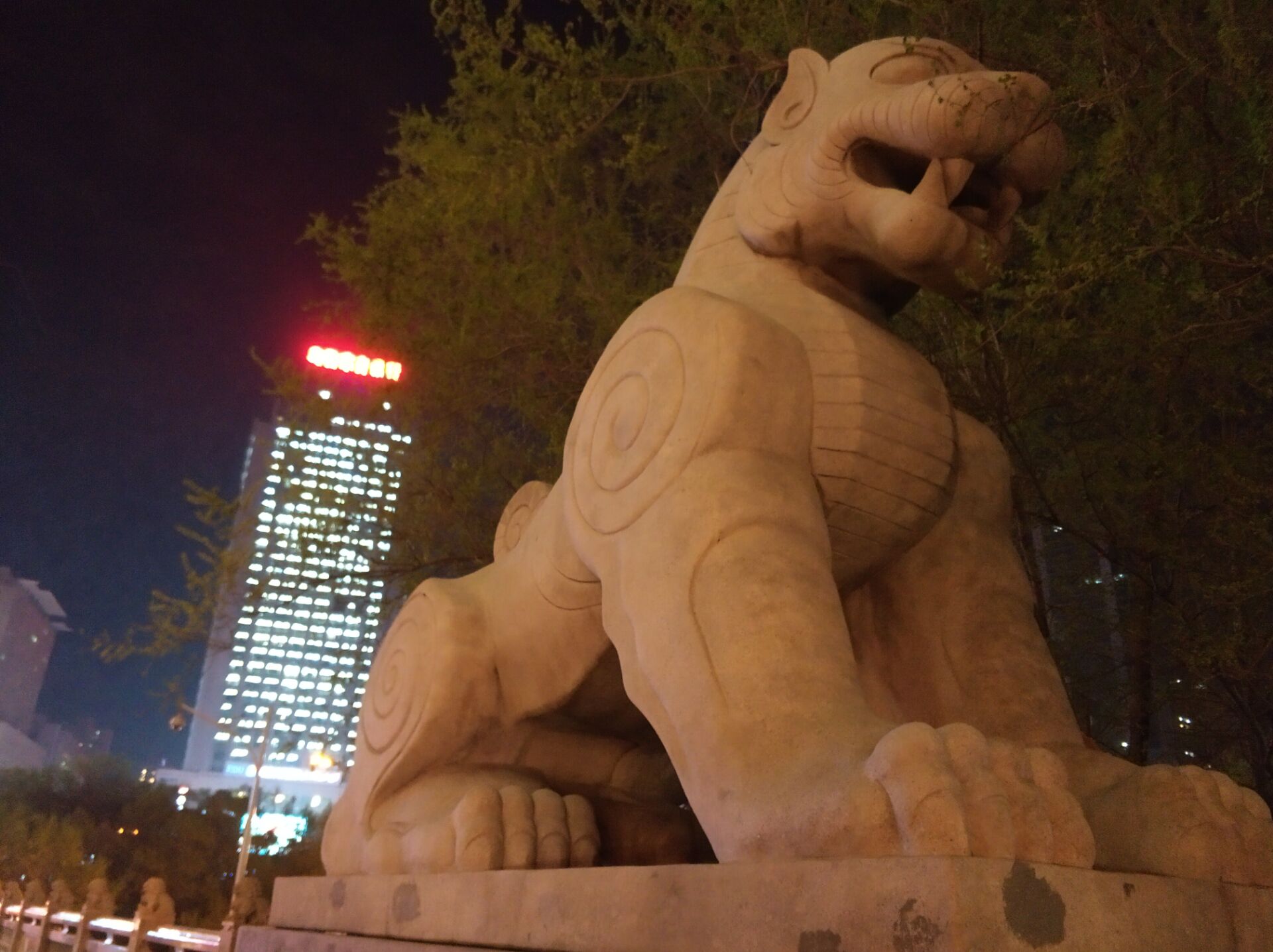 乌鲁木齐街头十大祥瑞瑞兽，哪家最V5？