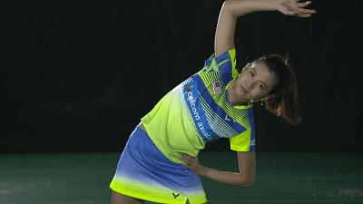 天气变热,打羽毛球前,热身运动不可少,千万不能忽略,附加方法