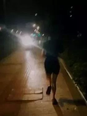 跑步流了很多血非月经期间,女生跑步后下身出血是什么原因