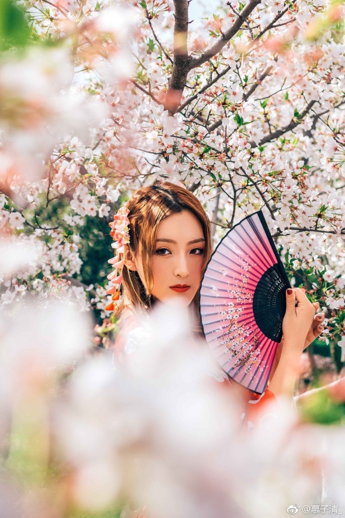 濂崇敓绾︽媿濠氱罕鍐欑湡,濂崇敓绾︽憚褰卞笀鎷嶇収