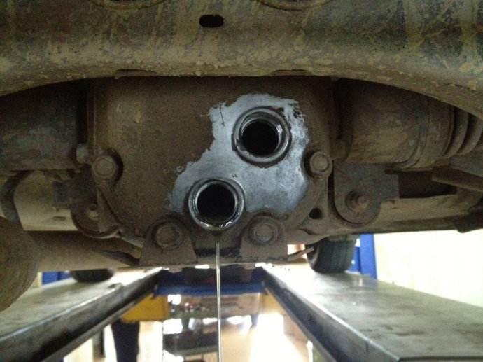 新车保养4缸要多少机油,买完新车不知道怎么开怎么办