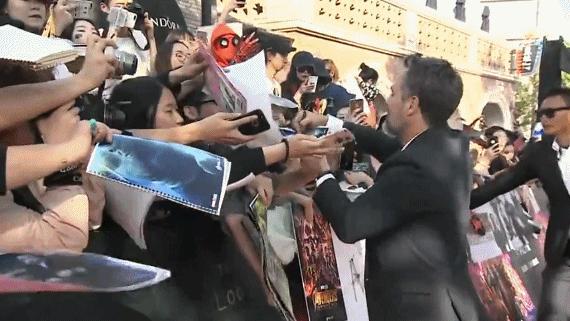 关晓彤连续七年为鹿晗庆生视频,关晓彤连续七年给鹿晗庆生