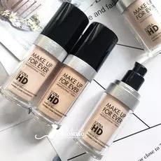 夏天脱妆特别严重怎么办,夏天脱妆是散粉还是粉底的原因