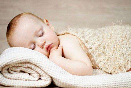 怎么快速缓解新生儿肠绞痛,新生儿缓解肠绞痛的最佳动作