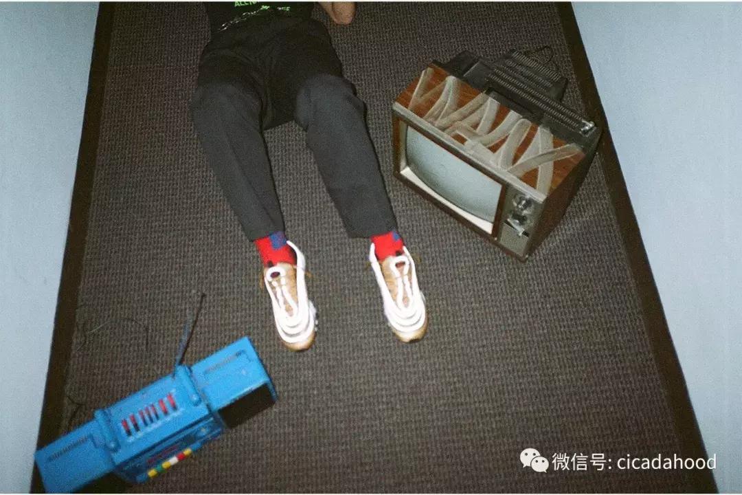 穿假货很尴尬,穿假货到底有多自信