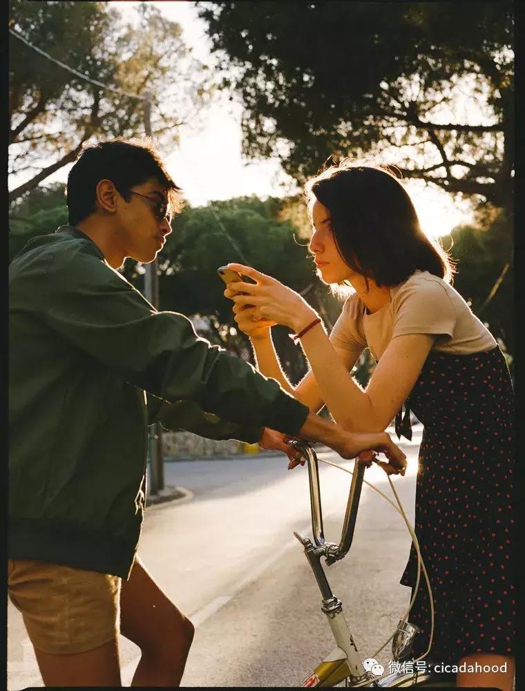 穿假货很尴尬,穿假货到底有多自信