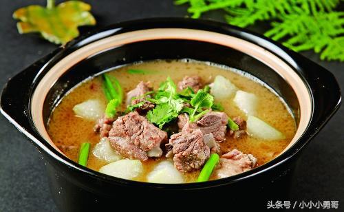 高压锅炖排骨怎么做才能好吃,高压锅炖排骨好吃还是铁锅炖好吃