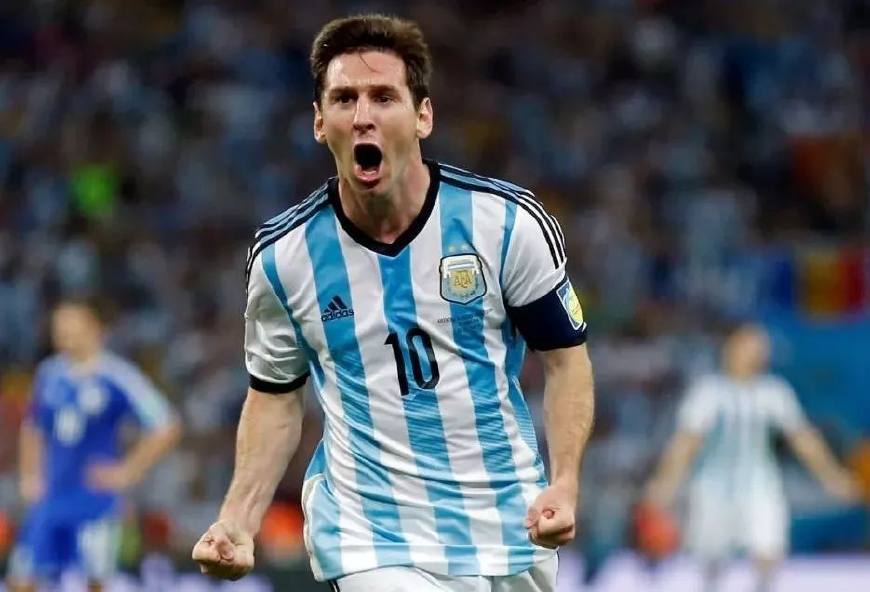 天下足球梅西封王,利昂内尔梅西封王