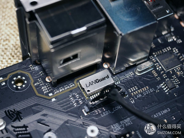 Zen+启动！船新组合RyzenR72700X+华硕ROGX470F—RGB开箱