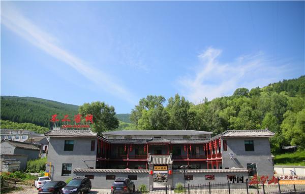 去五台山的人一定会遇到文殊菩萨,每个人都可以去五台山见文殊菩萨