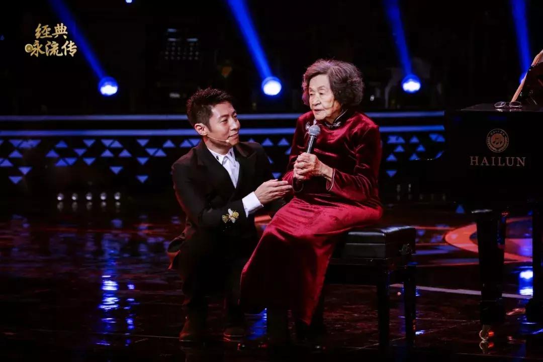 87岁老人弹梁祝,梁祝90多岁老人演奏钢琴