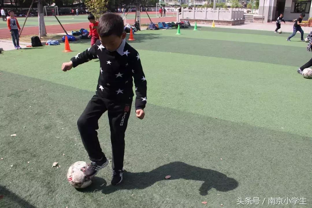 小足球众愿望——一起来围观我们的足球社团吧